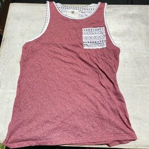 On The Byas Tank Top - Red hueish